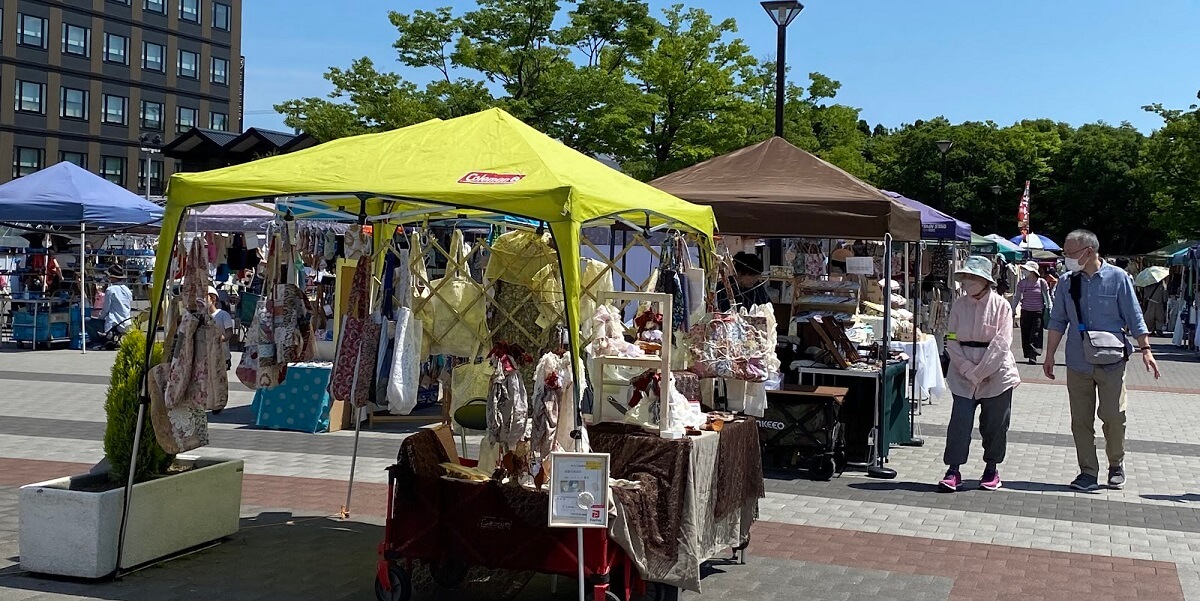 Treasure Hunting at Flea Markets in Kyoto!